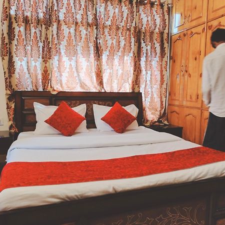 B&B Aston Shimla Hill'S Екстериор снимка