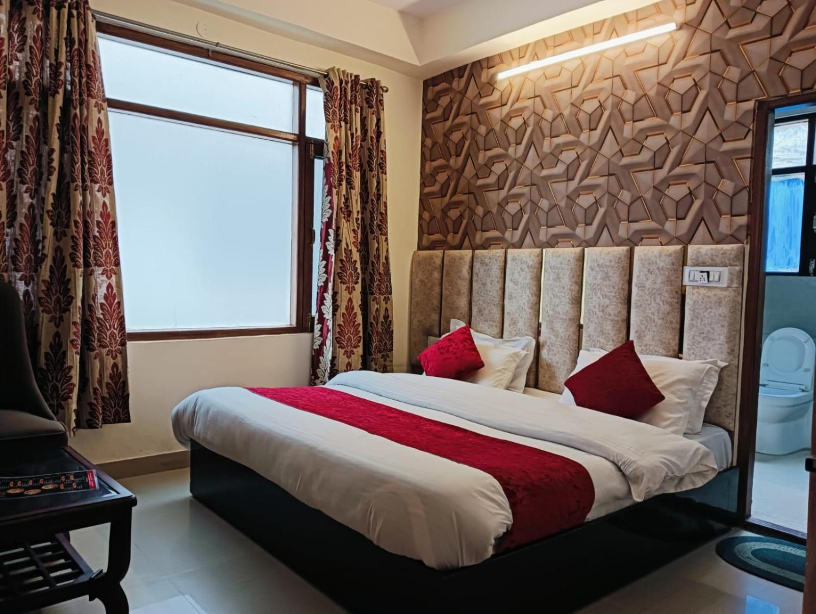 B&B Aston Shimla Hill'S Екстериор снимка